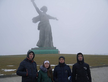 Молодежь поселения на Сталинградской земле